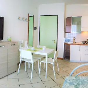 Apartment Green Holiday Wohnung Mit Schwimmbad, Bibione